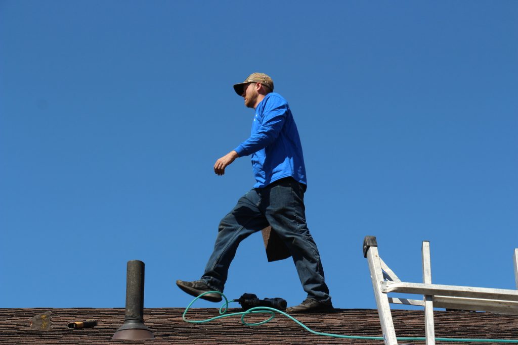 Benefits Of Hiring A Roofing Contractor